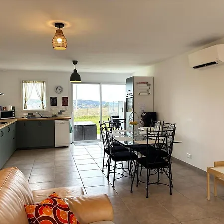 Avec Animaux, Parking - 6 Pers. - Fr-1-489-622