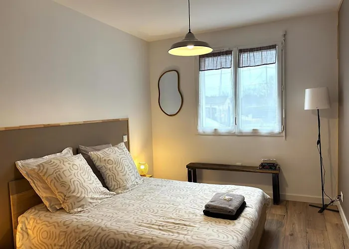 Avec Animaux, Parking - 6 Pers. - Fr-1-489-622